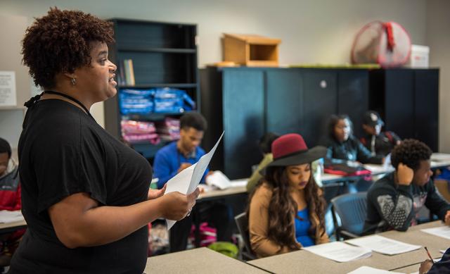 Woman professor at Ohio State teaching college students